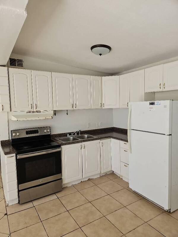 Foto del edificio - 1330 Brookhill Dr