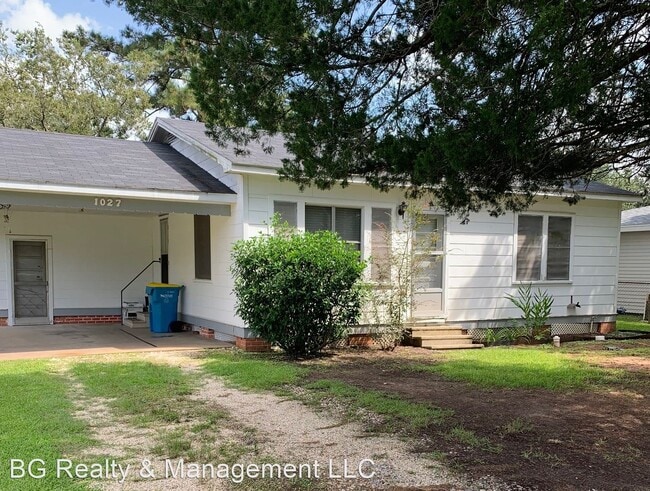 Building Photo - 2 br, 1 bath House - 1027 Robin St