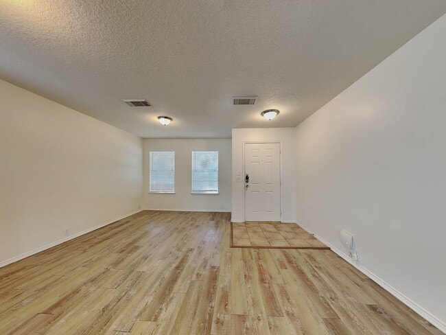 Building Photo - 4811 Russet Trail Ct