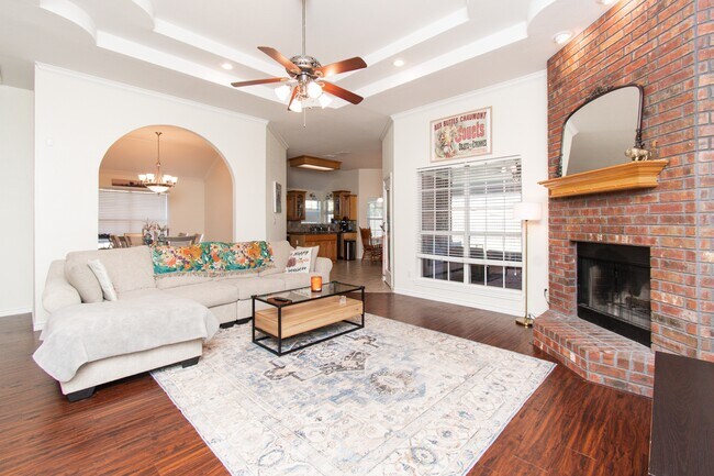 Building Photo - 103 Corral Ct