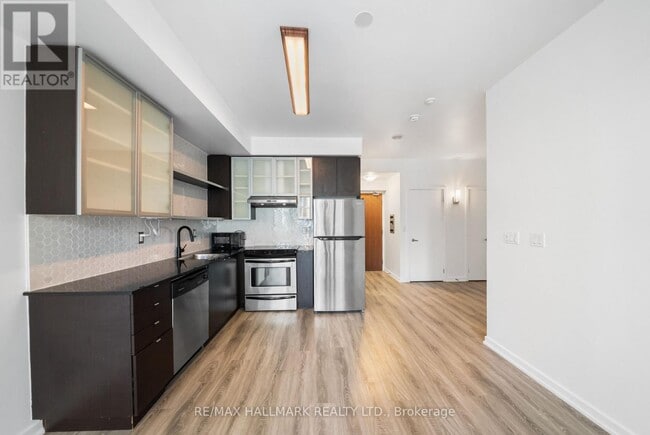 Building Photo - 33 Lombard St