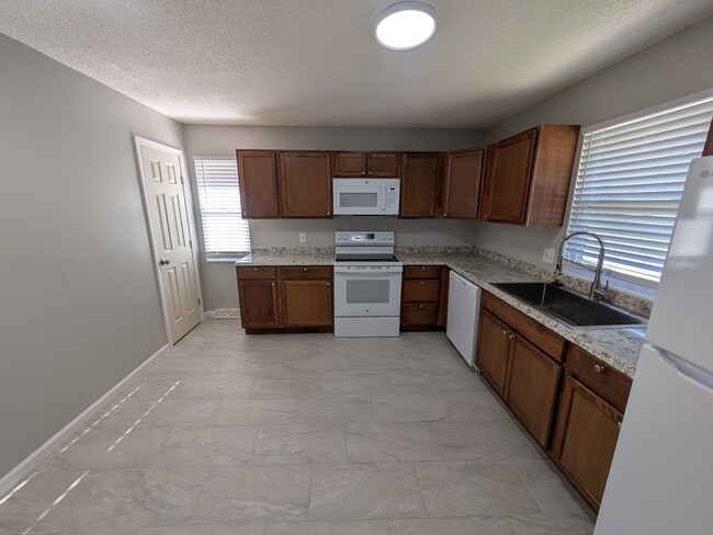 Foto del edificio - 9150 W 78th Terrace