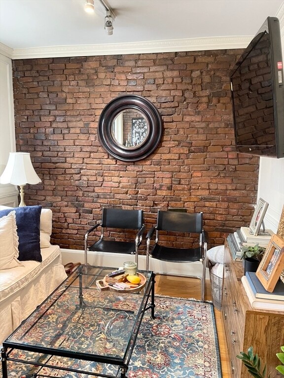 Building Photo - 307 Cambridge St