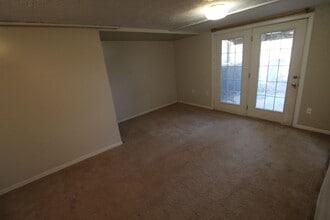 Building Photo - 10002 N Whitworth Dr