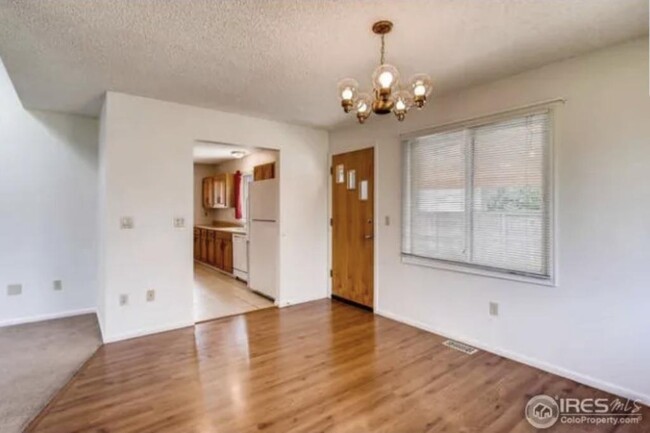 Foto del edificio - 2742 Goldenrod Pl