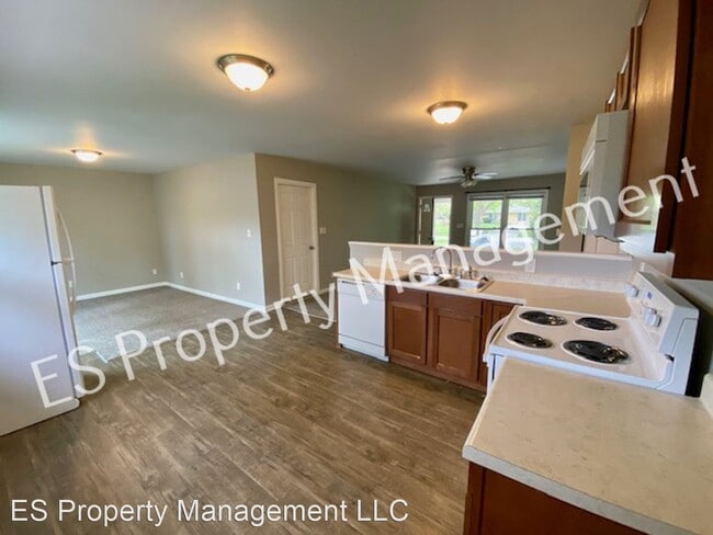 Building Photo - 3 br, 2 bath House - 8070 Chiltern Dr.