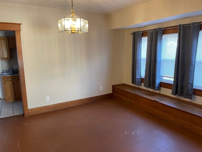 Building Photo - 2116 Wayne Ave