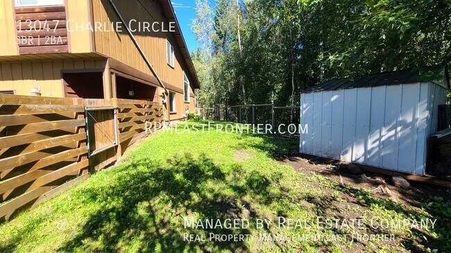 Foto del edificio - Eagle River Three Bedroom Townhome with Fe...