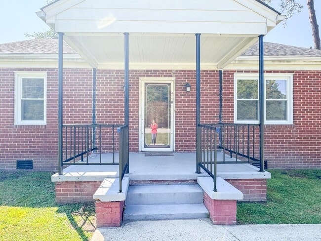 Foto del edificio - 4110 Jefferson Park Rd