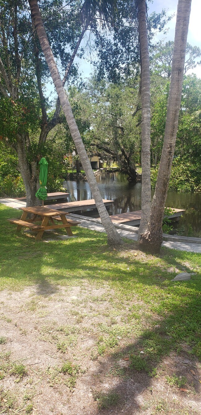 10077 Illinois St Unit 77 sunset, Bonita Springs, FL 34135 Apartments