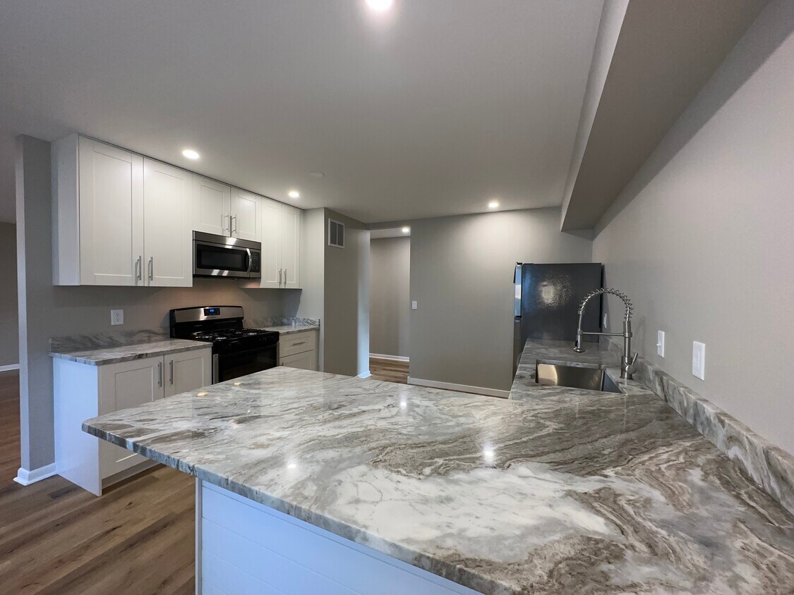 Foto principal - 1406 E 18th St