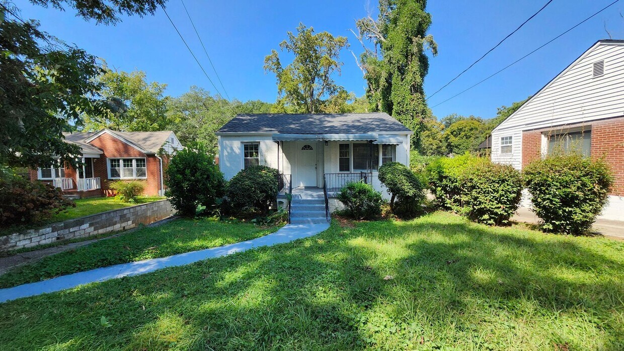 Charming 3-Bedrooms, 2-Baths Duplex - Unit A - Charming 3-Bedrooms, 2-Baths Duplex - Unit A
