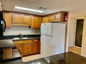 Building Photo - 429 Harper Ave