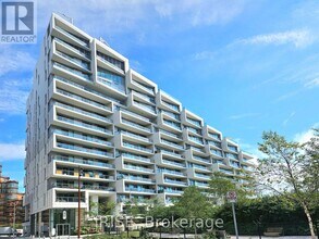 Building Photo - 118 Merchants' Wharf