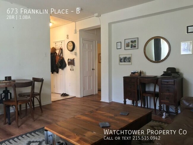 Foto del edificio - 673 Franklin Pl