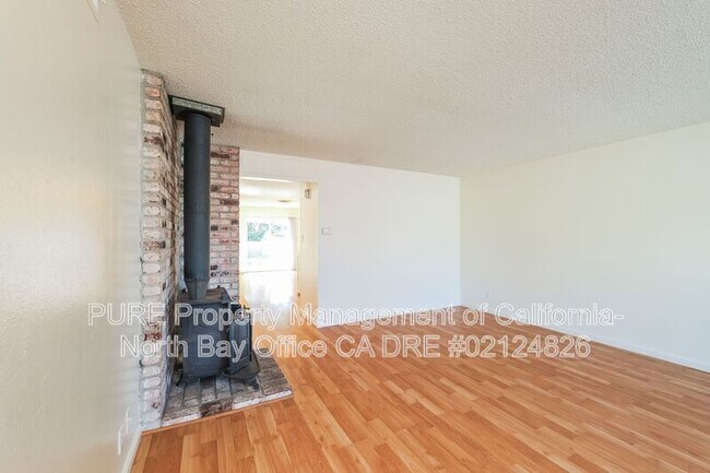 Foto del edificio - 5096 Parkhurst Dr