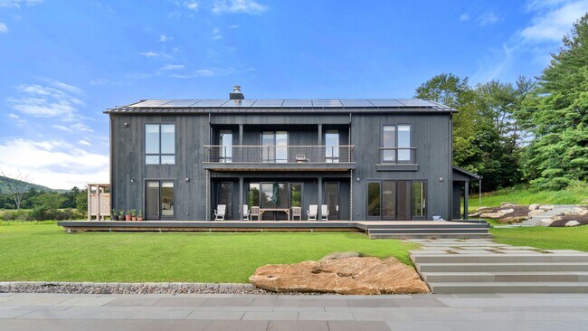 Foto del edificio - 181 E Rd