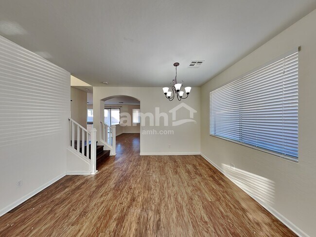Building Photo - 1720 S Valle Verde