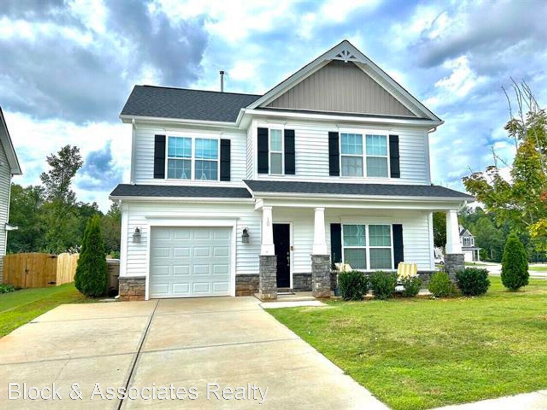 Primary Photo - 3 br, 2.5 bath House - 10 Onyx Ct.