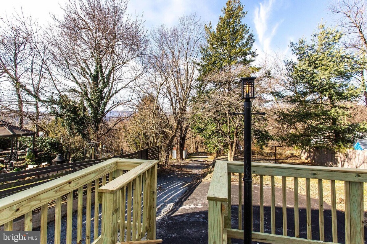 Foto principal - 411 N Maple Ave