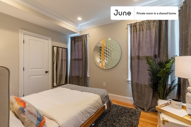 Building Photo - Room in Shared 3 bed/1 bath home in North End