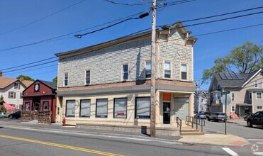 Building Photo - 437 Bay St