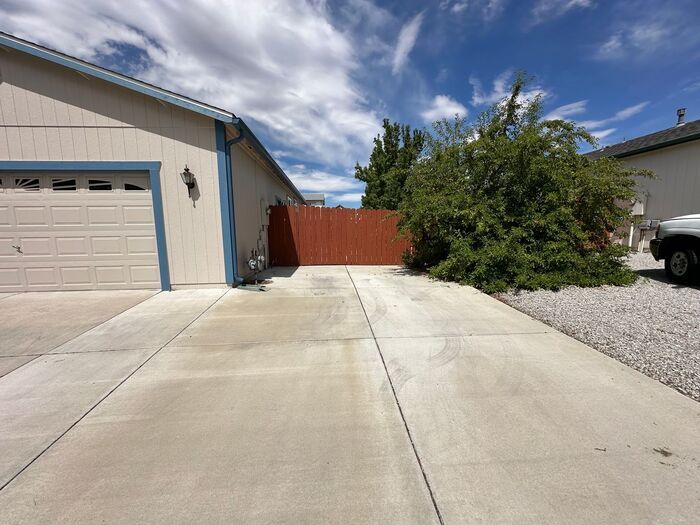 Foto del edificio - 17597 Grand Valley Ct