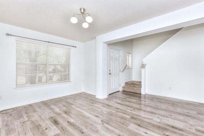 Building Photo - 233 Brandons Way