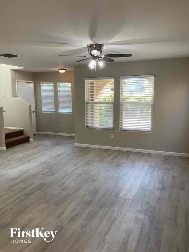 Building Photo - 2741 N Neruda Ln