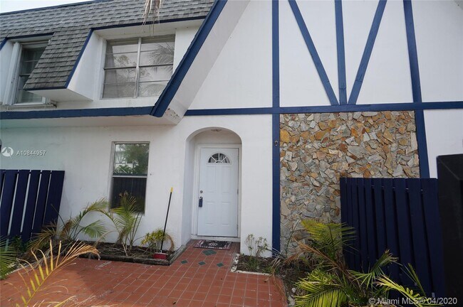 Foto del edificio - 3916 SW 67th Ter  115 Davie Fl 33314