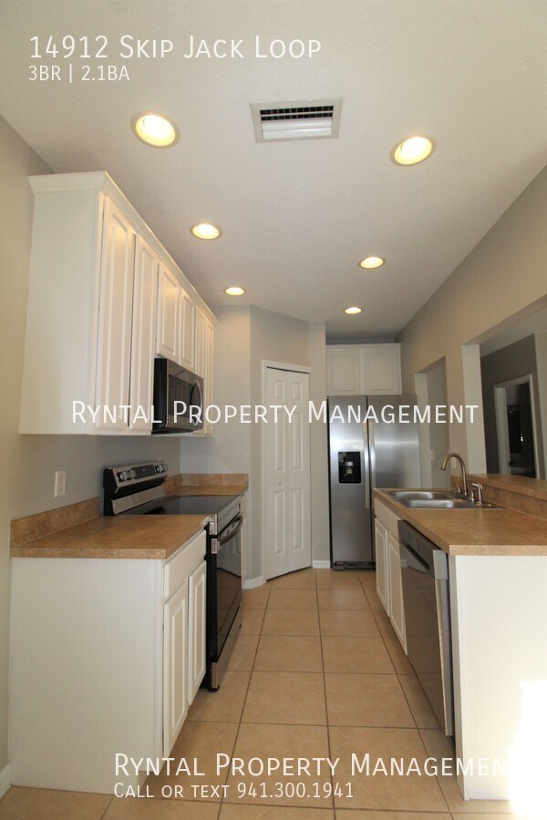 Building Photo - 14912 Skip Jack Loop