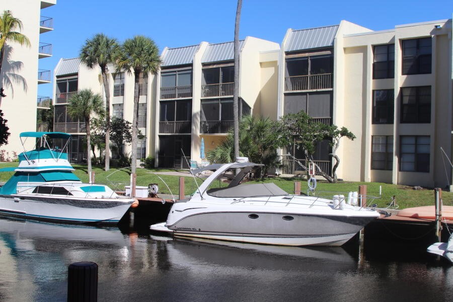 6 Royal Palm Way, Boca Raton, FL 33432 Condo for Rent in Boca Raton