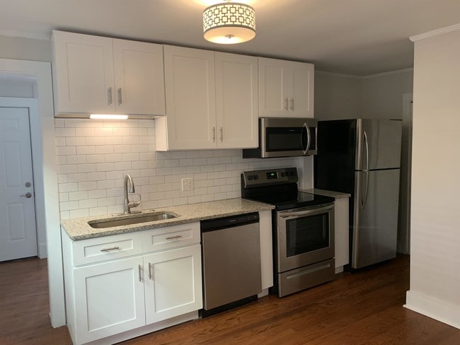 Foto del edificio - 887 Myrtle St NE