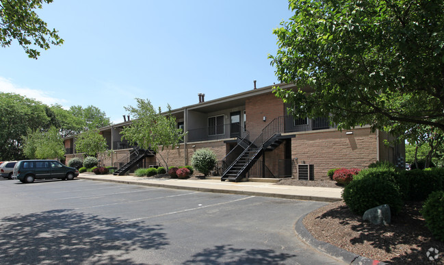 Building Photo - The Crossroads Apartments