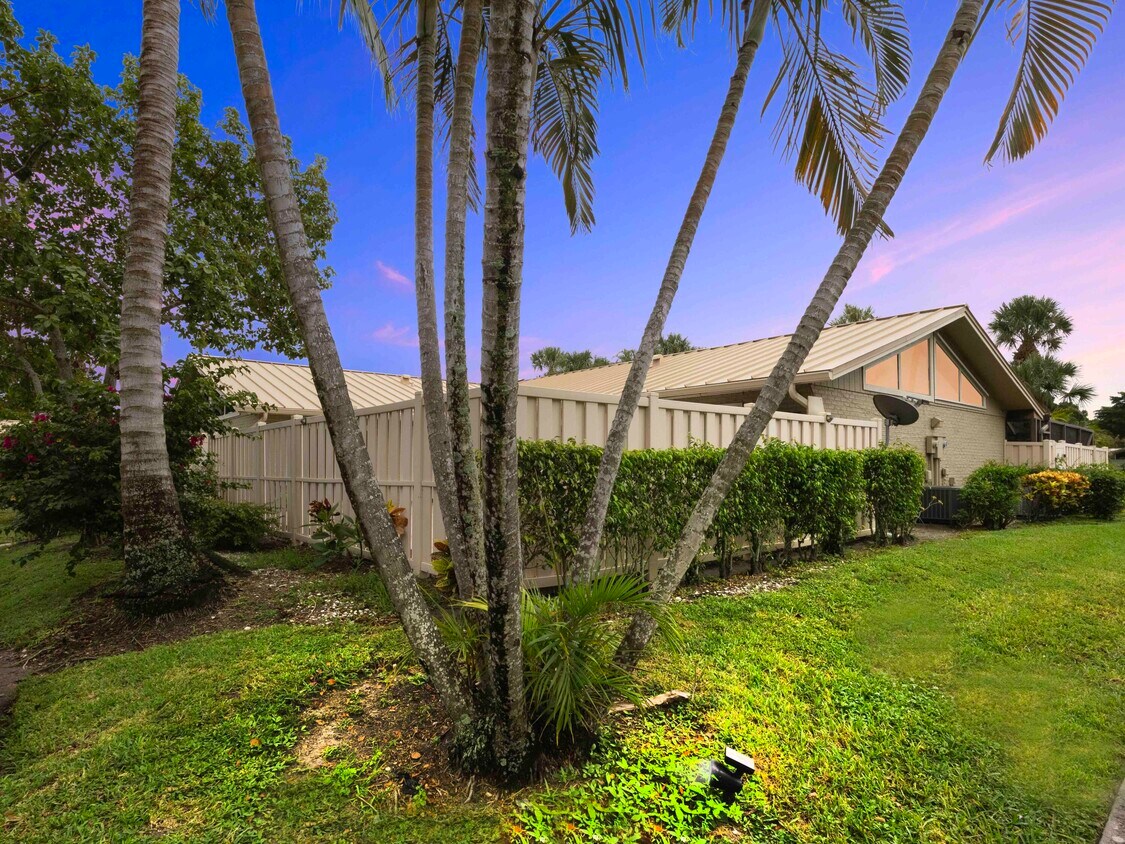Primary Photo - 5933 Golden Eagle Cir