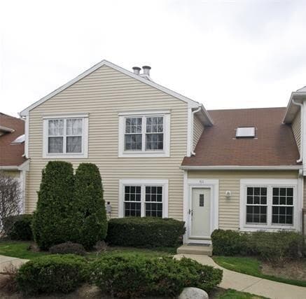Primary Photo - 511 Le Parc Cir