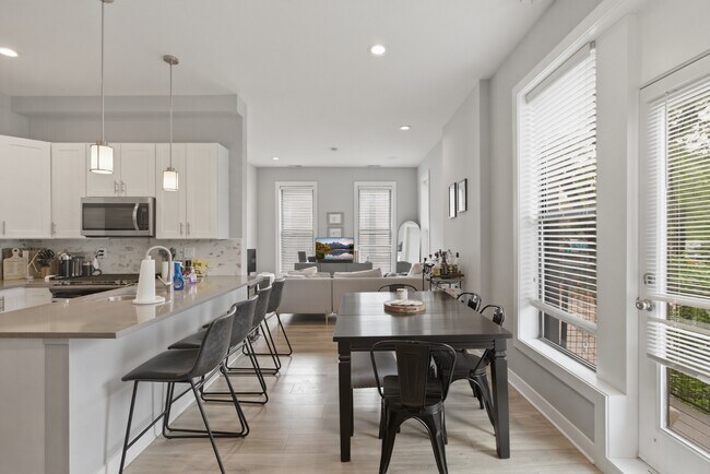 Foto del edificio - 3000-02 North Sheffield Avenue,