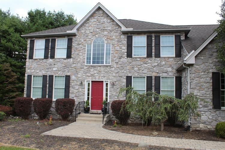 5507 Bridle Rd, Stroudsburg, PA 18360 House for Rent in Stroudsburg