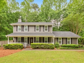 Building Photo - 2980 Hembree Rd NE