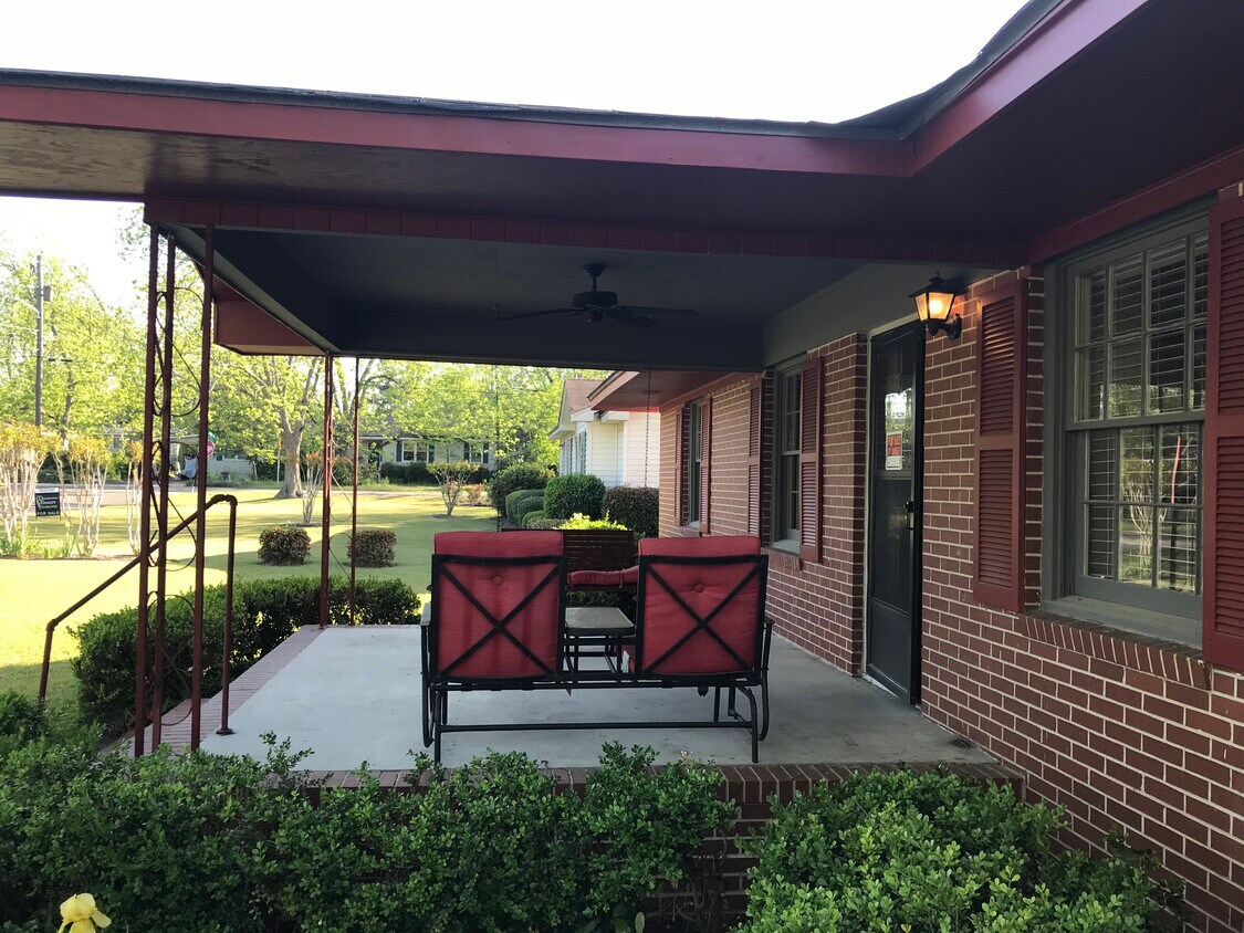 428 13th Ave, Eastman, GA 31023 House Rental in Eastman, GA