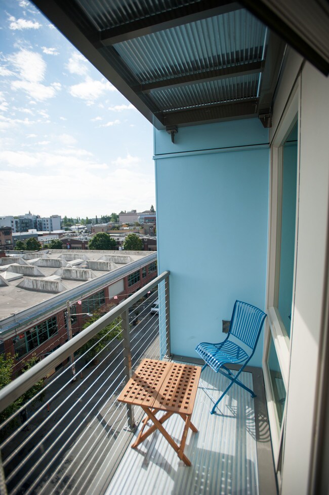 The Cue Apartments Seattle, WA