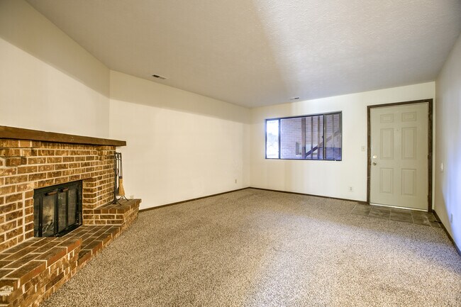 Foto del edificio - 1025 E St