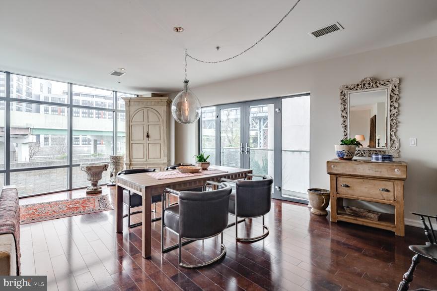 Foto principal - 257 N 2nd St