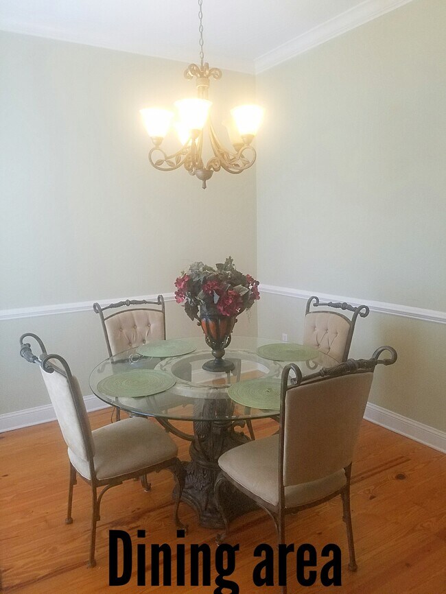 Foto del edificio - 407 E Hull St