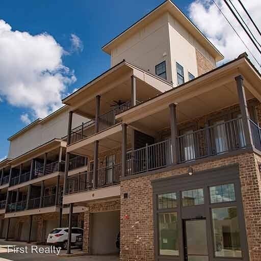 Primary Photo - 1 br, 1 bath Room For Rent - 137 E. Glenn Ave