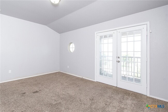 Building Photo - 6601 Clear Brook Dr