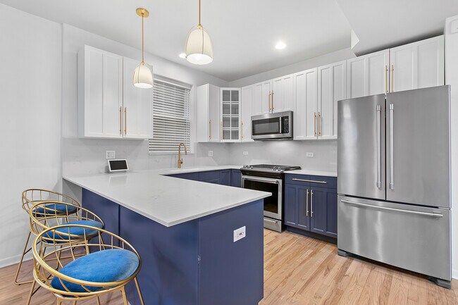 Foto del edificio - 1732 W Beach Ave