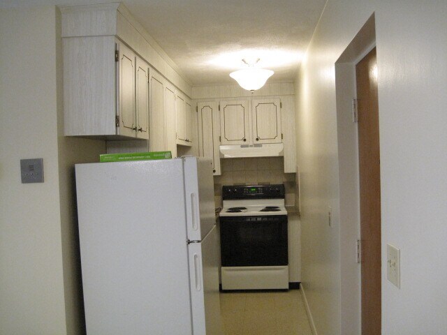 Building Photo - 181 Lexington St