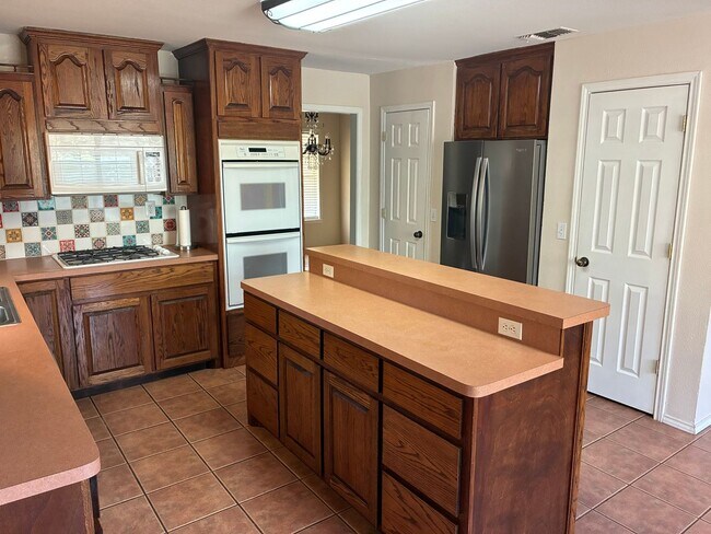 Building Photo - 579 CR 5420