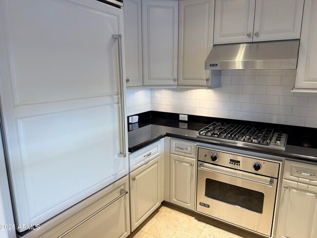 Foto del edificio - 7181 E Camelback Rd